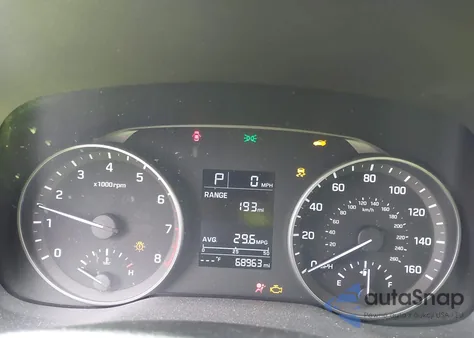 2017 Hyundai Elantra Se z USA, uszkodzony, nr VIN KMHD84LFXHU417580